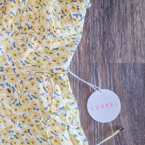 Luxxel Mini Romper Size Large - Picture 6 of 6